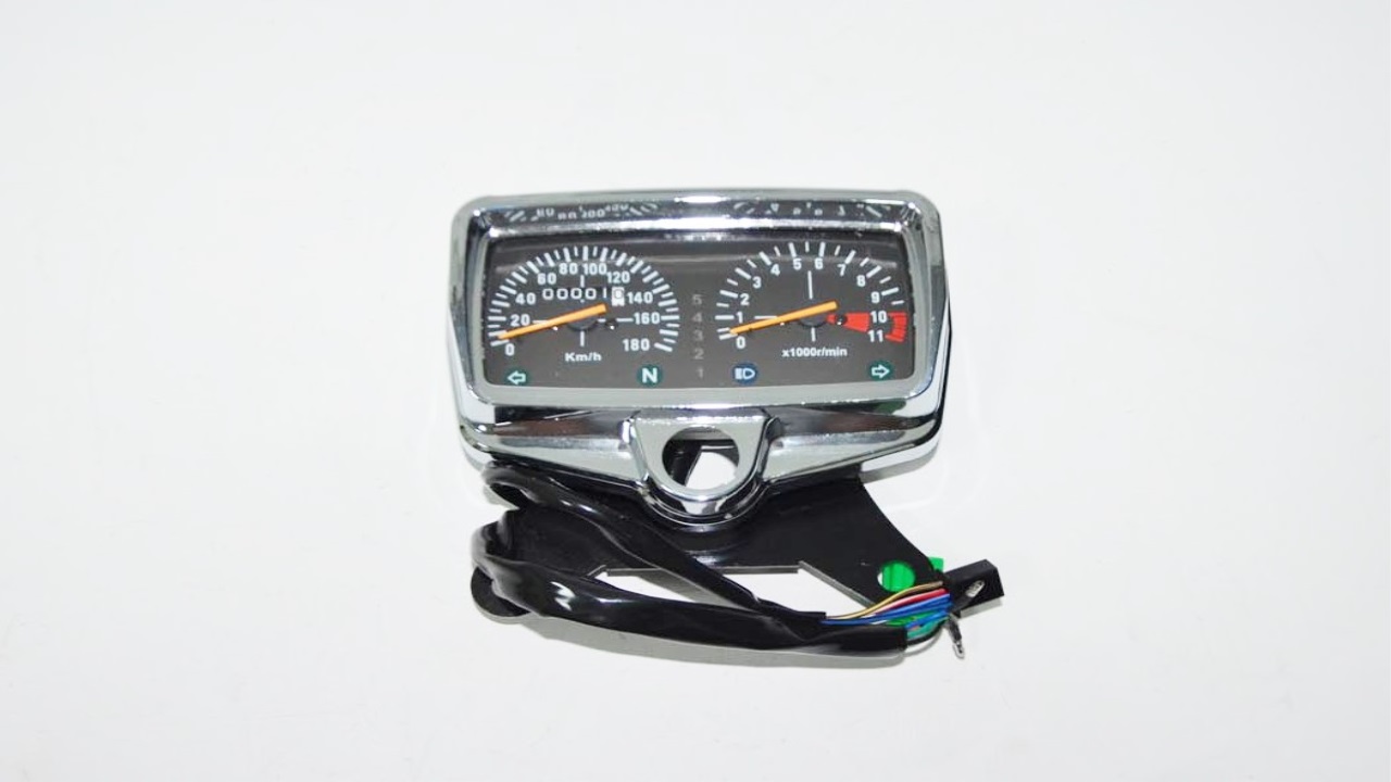 K.M SAATİ ANALOG NİKELAJLI ( FİLİNTA100 )